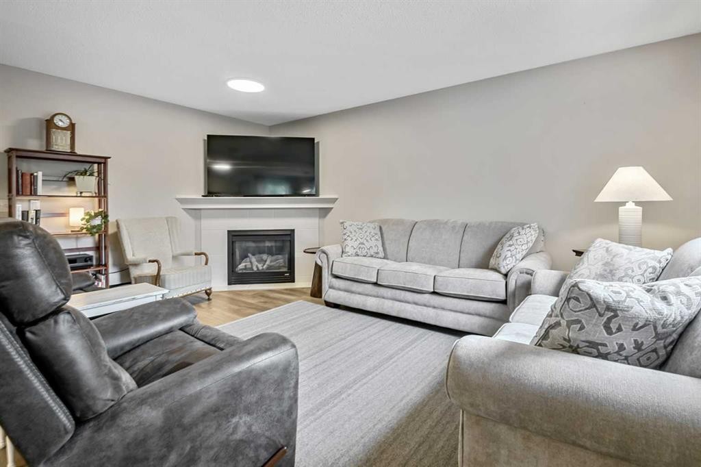 87 Elgin Drive, Calgary, AB