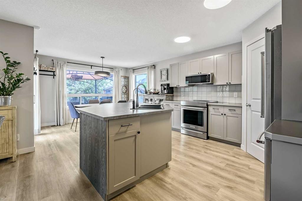 87 Elgin Drive, Calgary, AB