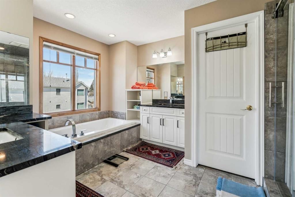 4538 Montgomery Avenue Nw, Calgary, AB