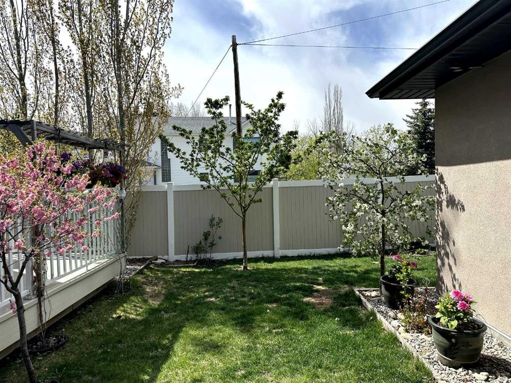 4538 Montgomery Avenue Nw, Calgary, AB