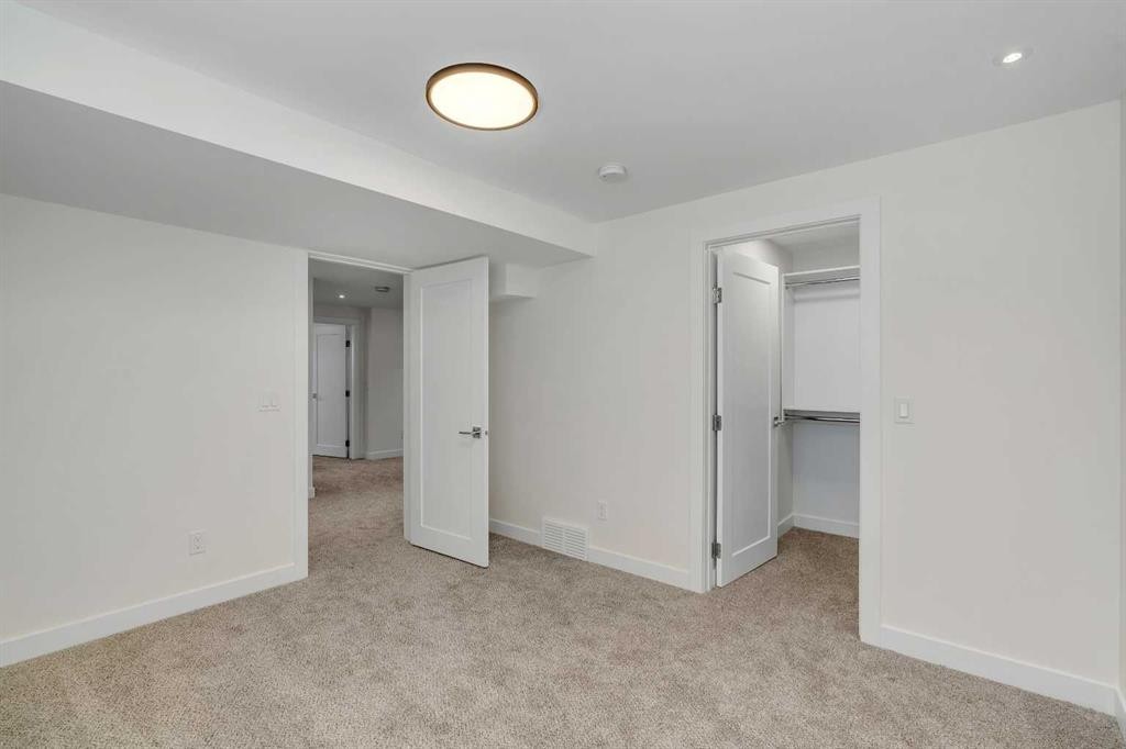 10704 Oakfield Drive Sw, Calgary, AB