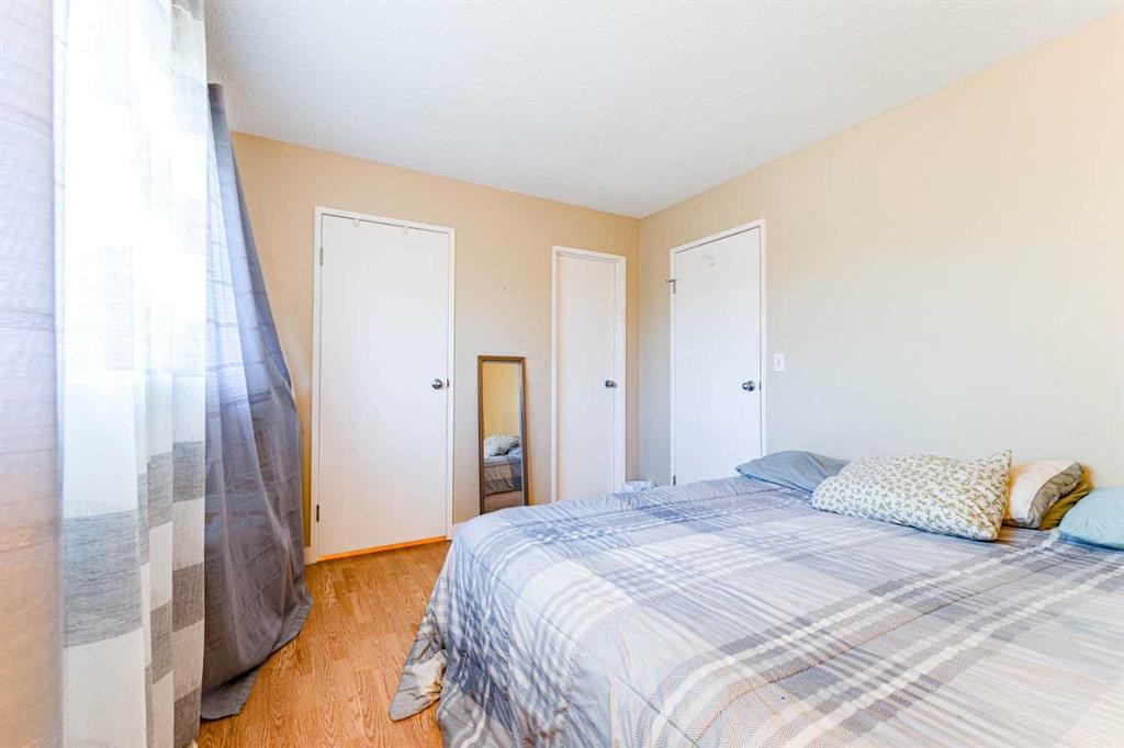 144 Midbend Place Se, Calgary, AB