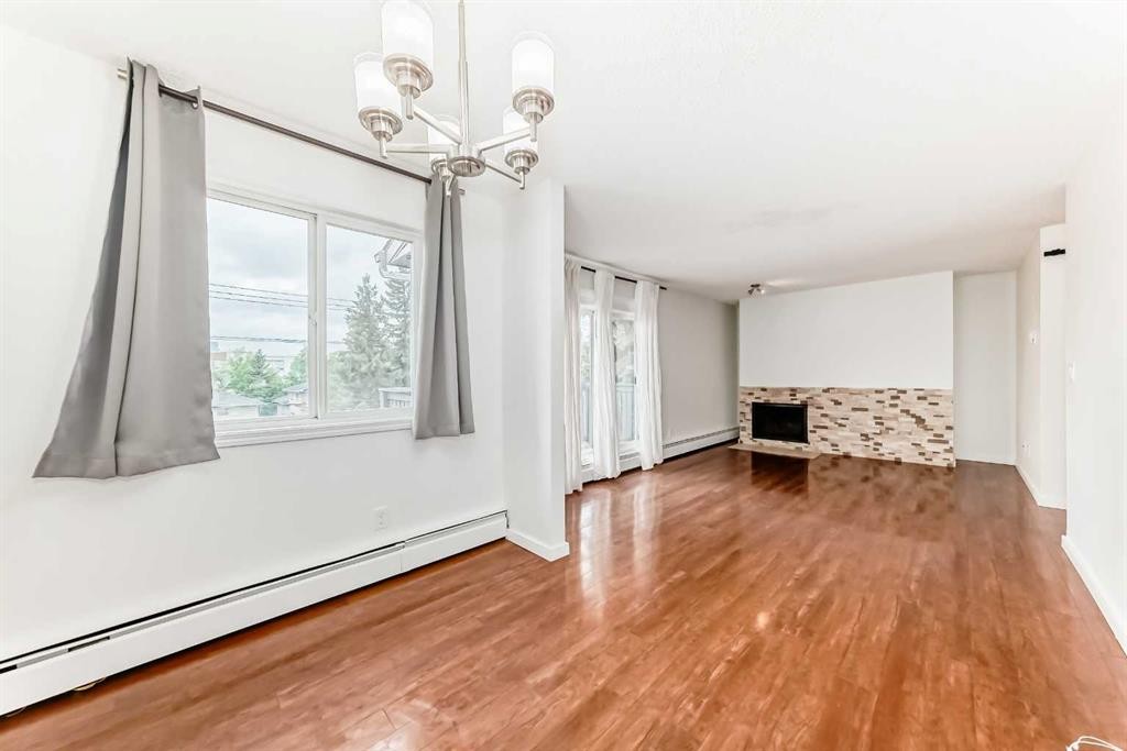 305-10838 108 Street Nw, Edmonton, AB
