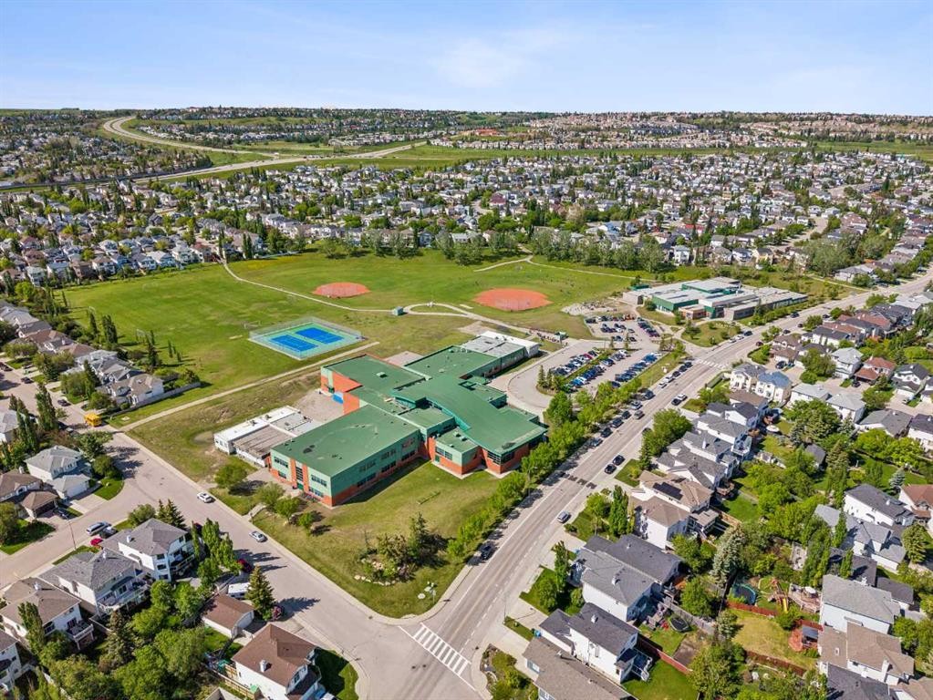 132 Hidden Ranch Crescent Nw, Calgary, AB