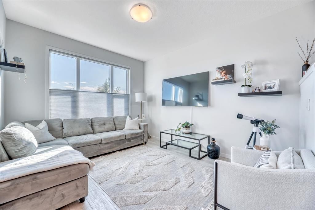 836 Seton Circle Se, Calgary, AB