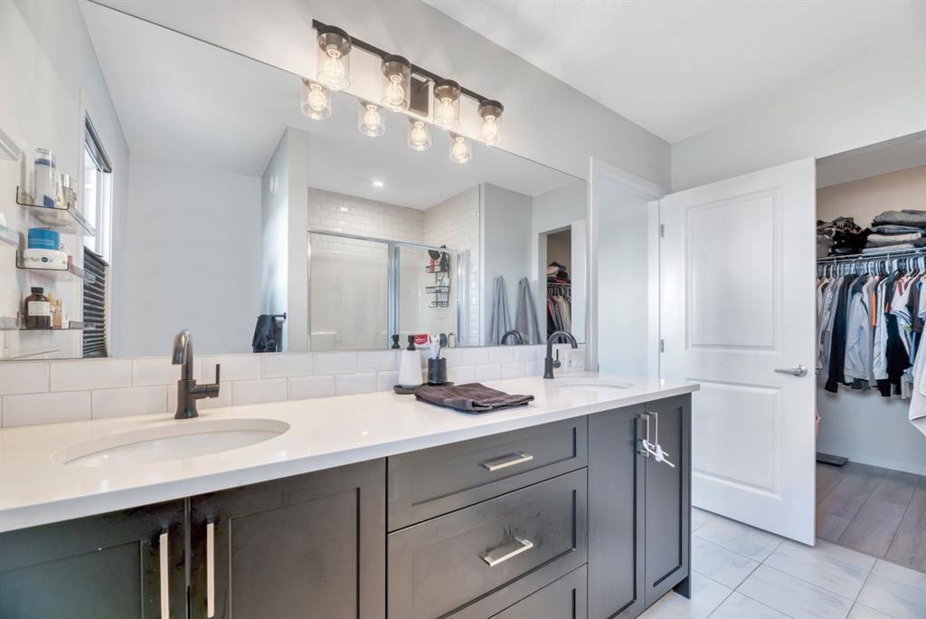 836 Seton Circle Se, Calgary, AB