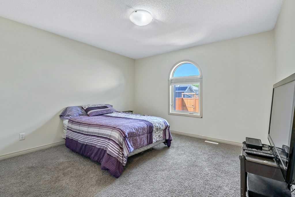 1013 3Rd Street Sw, Diamond Valley, AB