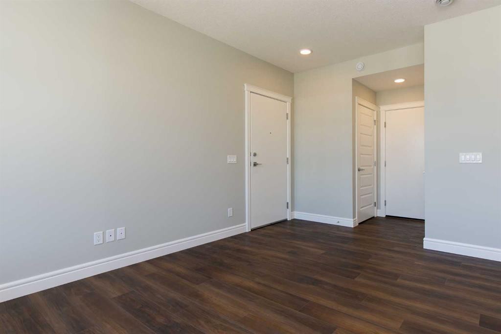 207-414 Seton Passage Se, Calgary, AB