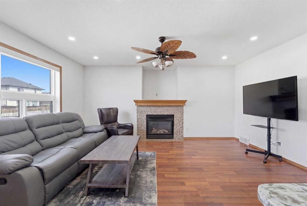 139 Saddlehorn Close Ne, Calgary, AB