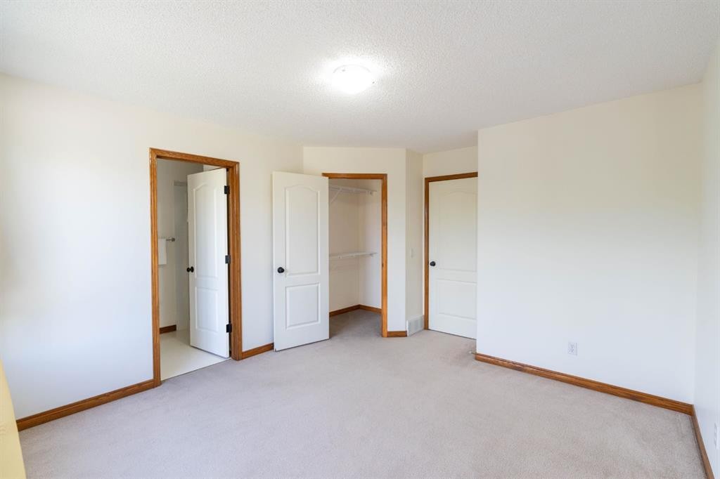 8-120 Ross Avenue, Cochrane, AB