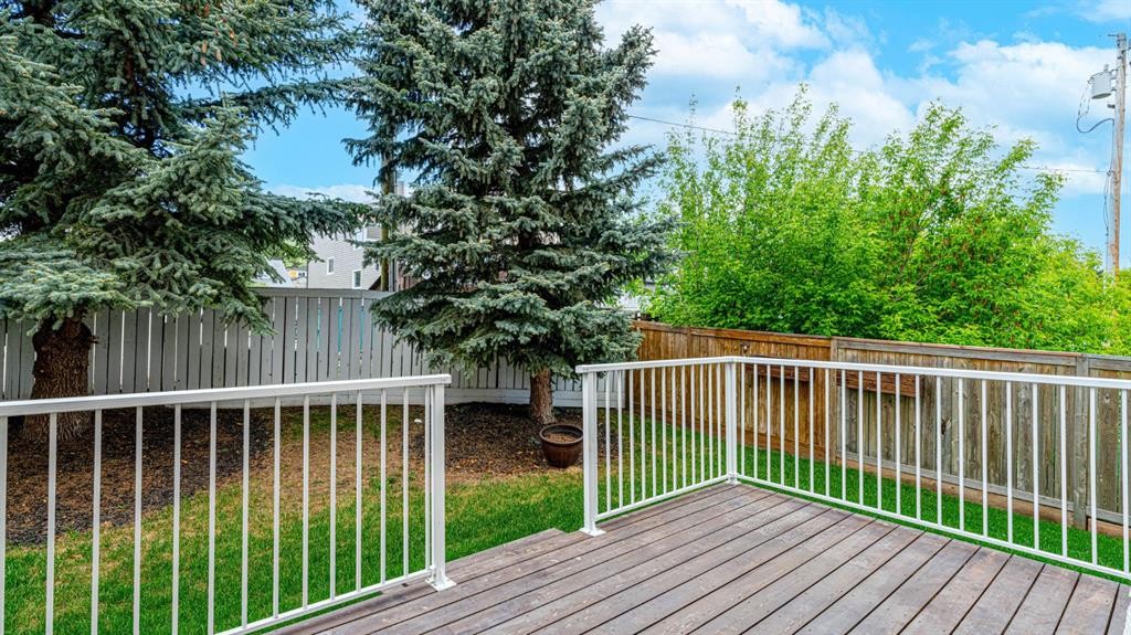 8-120 Ross Avenue, Cochrane, AB