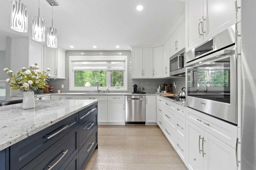 260 Parkview Place Se, Calgary, AB