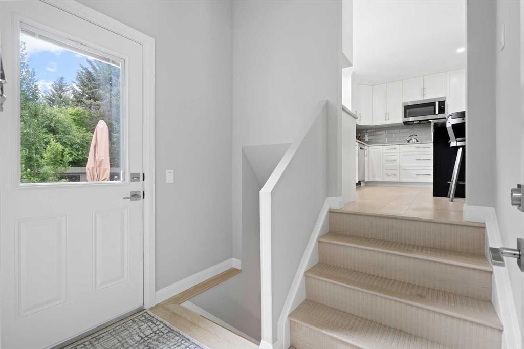 260 Parkview Place Se, Calgary, AB
