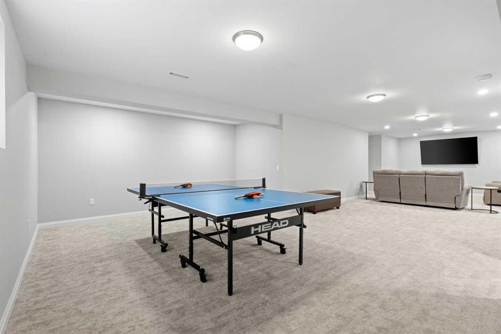 260 Parkview Place Se, Calgary, AB