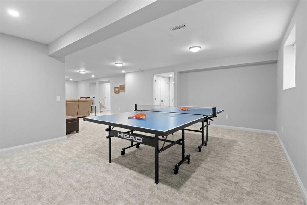 260 Parkview Place Se, Calgary, AB