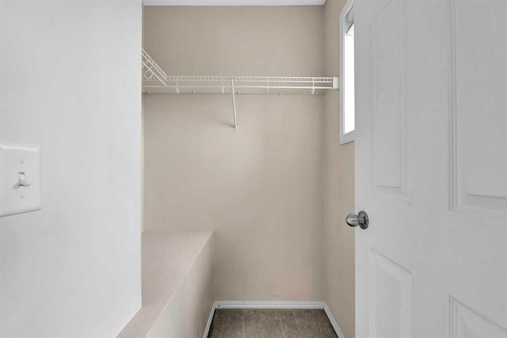207 Mckenzie Towne Gate Se, Calgary, AB