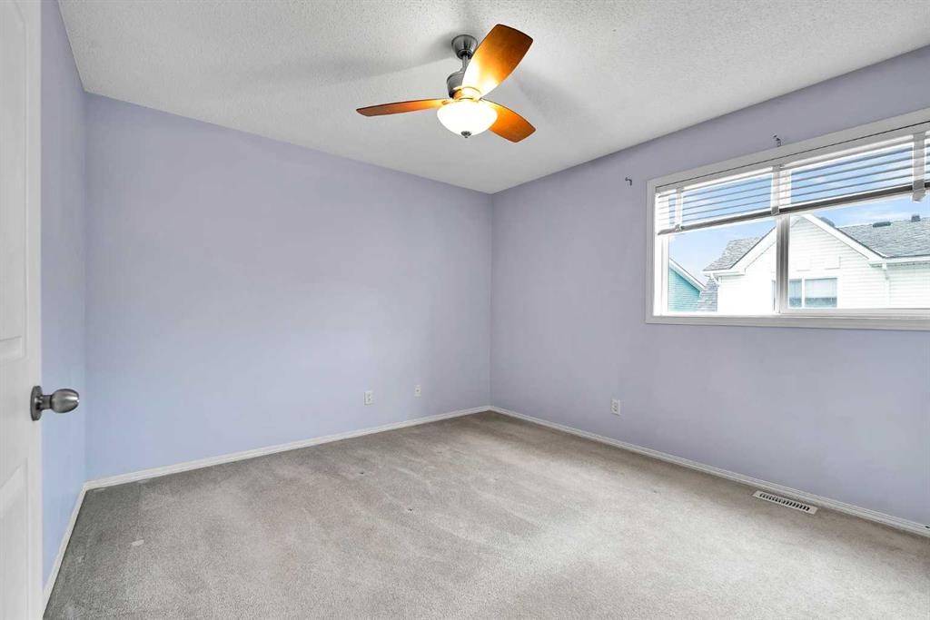 207 Mckenzie Towne Gate Se, Calgary, AB
