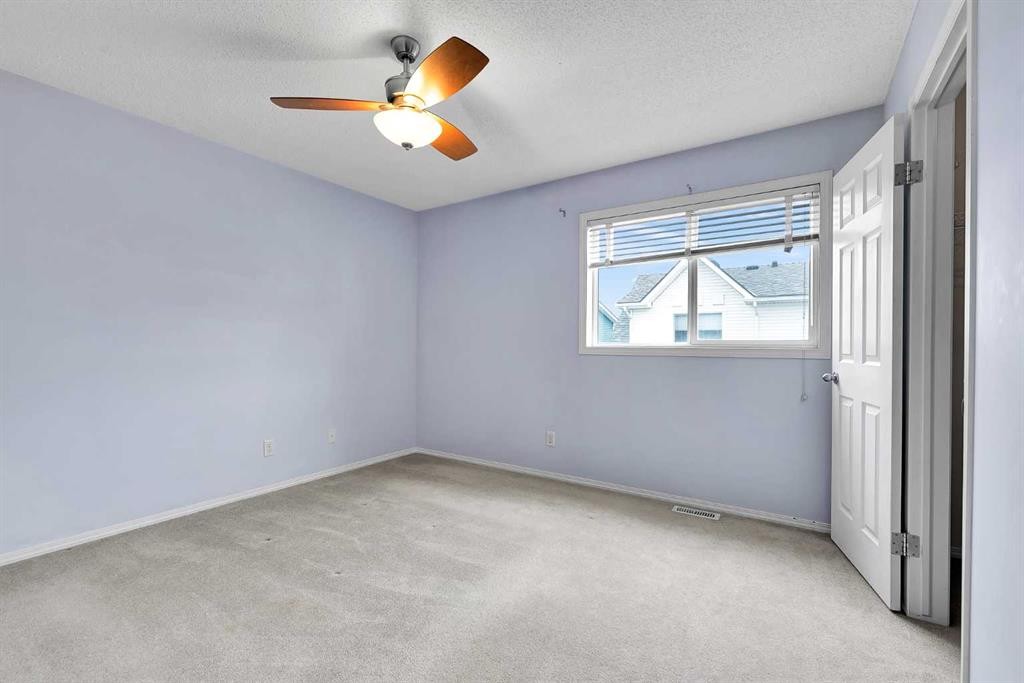 207 Mckenzie Towne Gate Se, Calgary, AB