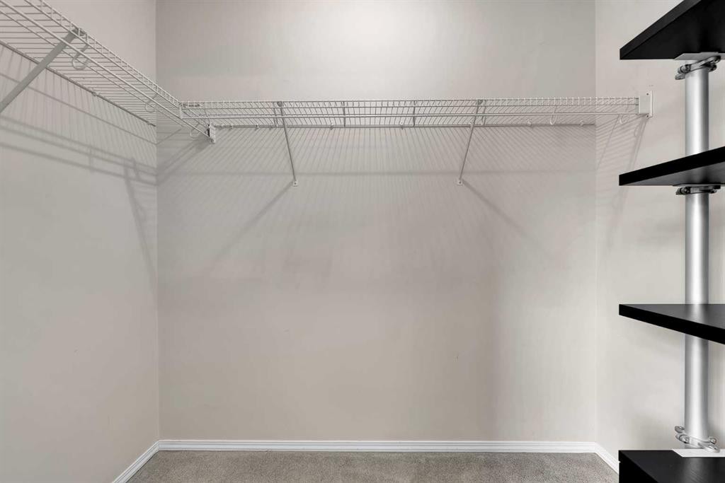 207 Mckenzie Towne Gate Se, Calgary, AB