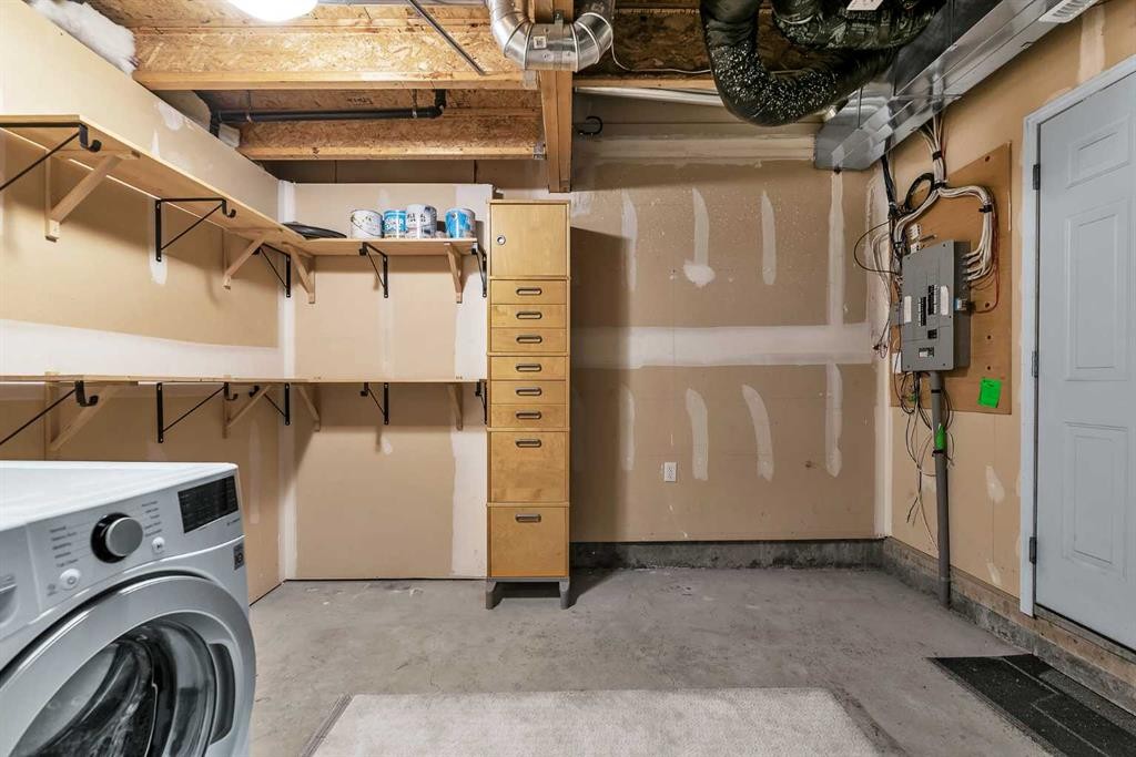 207 Mckenzie Towne Gate Se, Calgary, AB