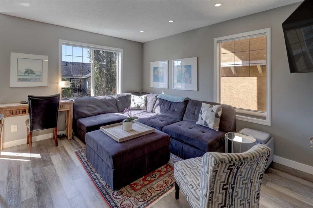 35 Hidden Creek Rise Nw, Calgary, AB