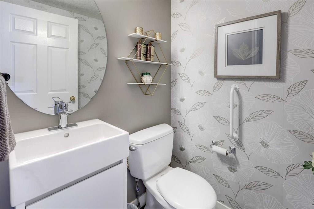 35 Hidden Creek Rise Nw, Calgary, AB