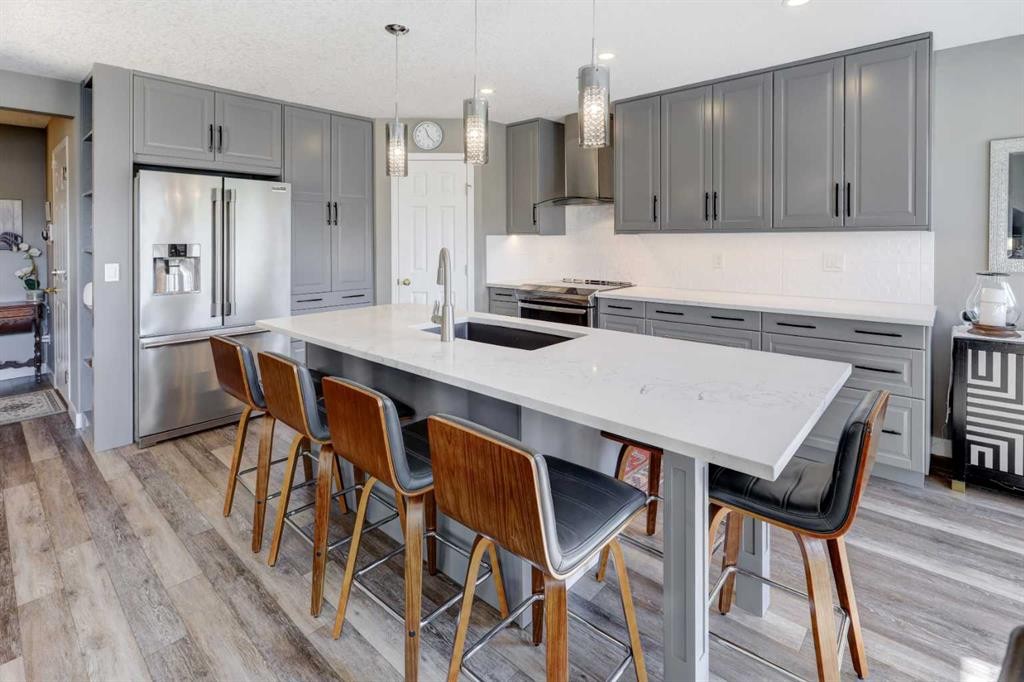35 Hidden Creek Rise Nw, Calgary, AB