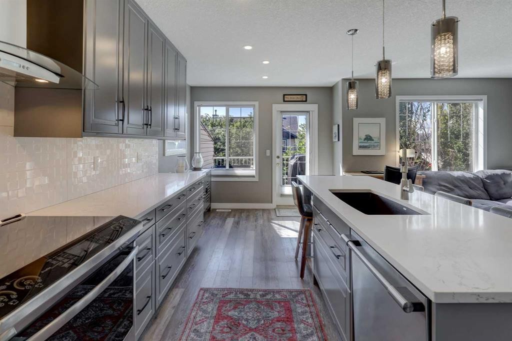 35 Hidden Creek Rise Nw, Calgary, AB