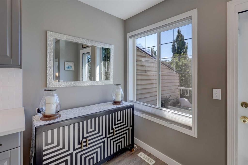 35 Hidden Creek Rise Nw, Calgary, AB