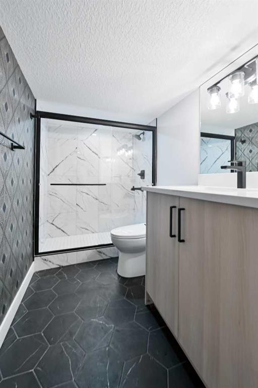4940 45 Street Sw, Calgary, AB - Indoor Photo Showing Bathroom