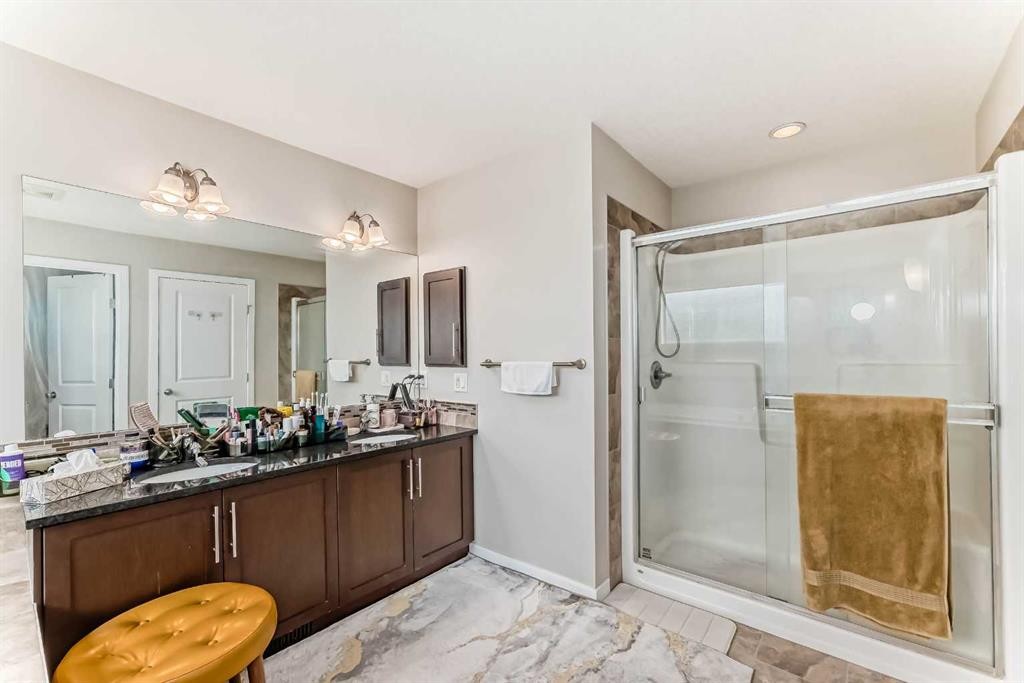 156 Cougar Ridge Manor Sw, Calgary, AB