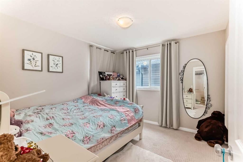 156 Cougar Ridge Manor Sw, Calgary, AB
