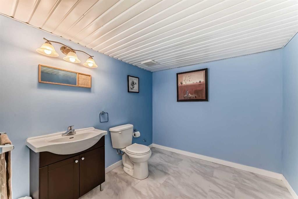 156 Cougar Ridge Manor Sw, Calgary, AB
