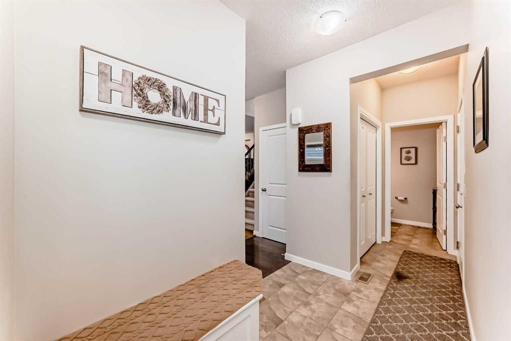 156 Cougar Ridge Manor Sw, Calgary, AB