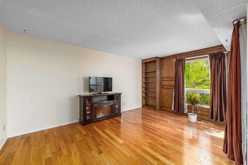 1455 Berkley Drive Nw, Calgary, AB