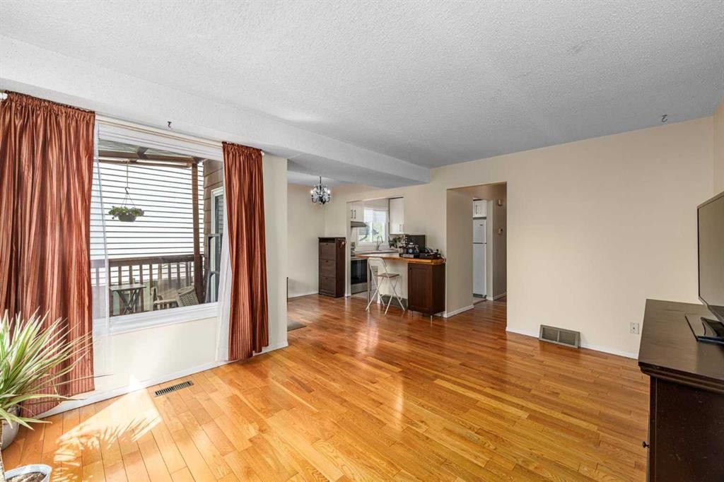 1455 Berkley Drive Nw, Calgary, AB