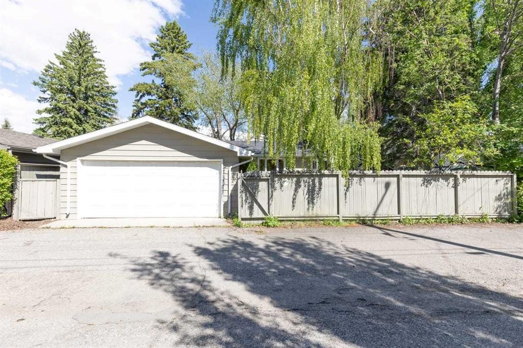 10731 Maplebend Drive Se, Calgary, AB