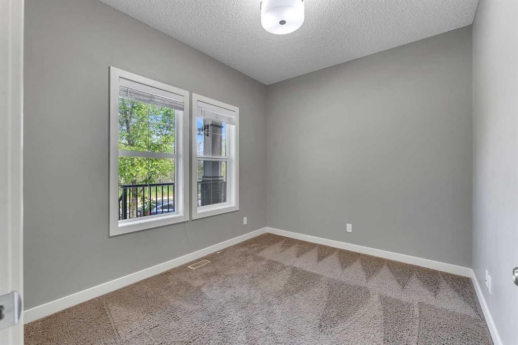240 Elgin Meadows Way Se, Calgary, AB