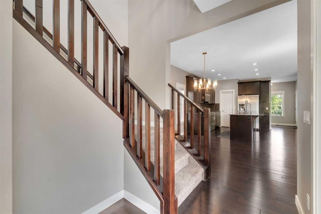 240 Elgin Meadows Way Se, Calgary, AB