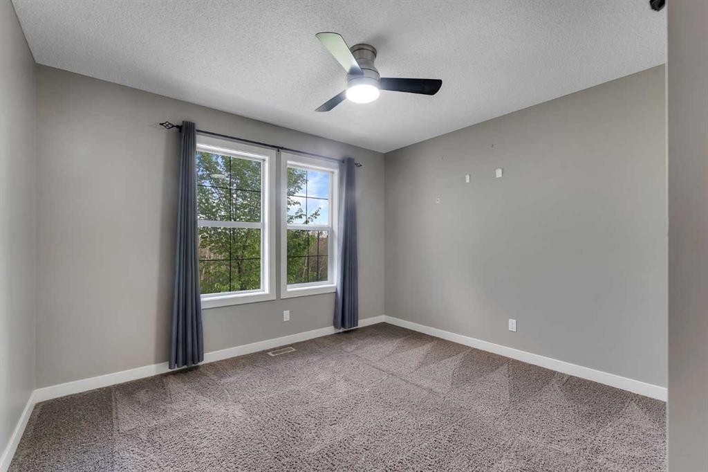 240 Elgin Meadows Way Se, Calgary, AB