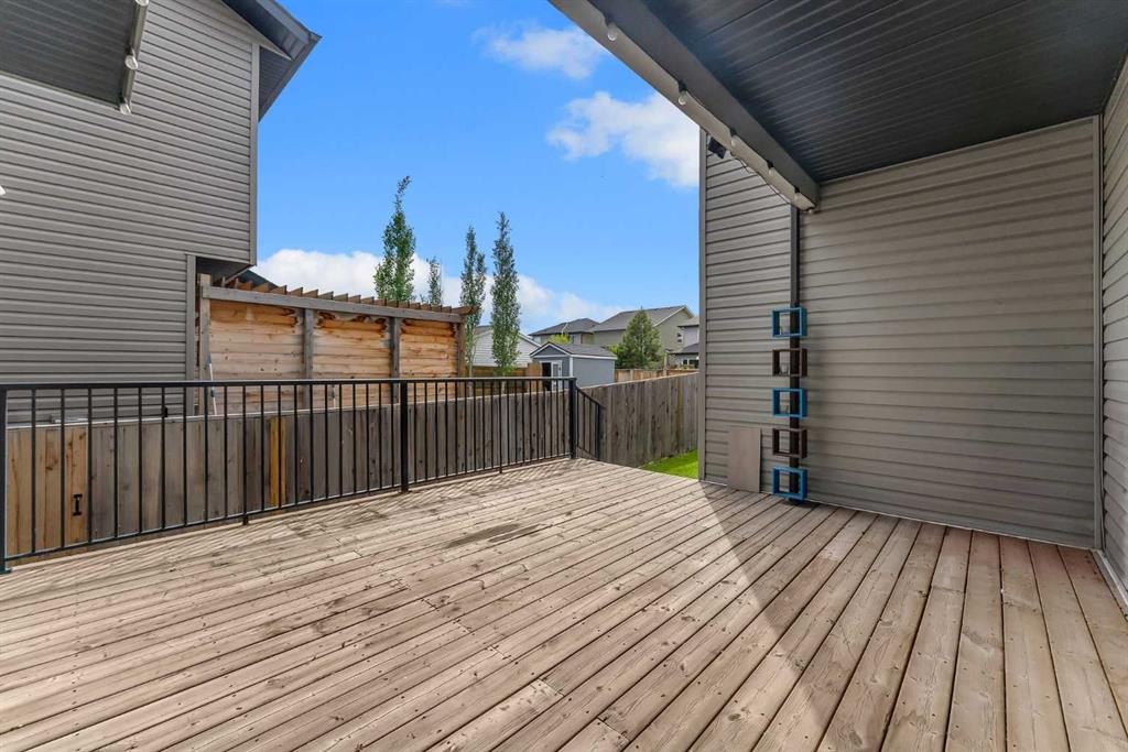 240 Elgin Meadows Way Se, Calgary, AB