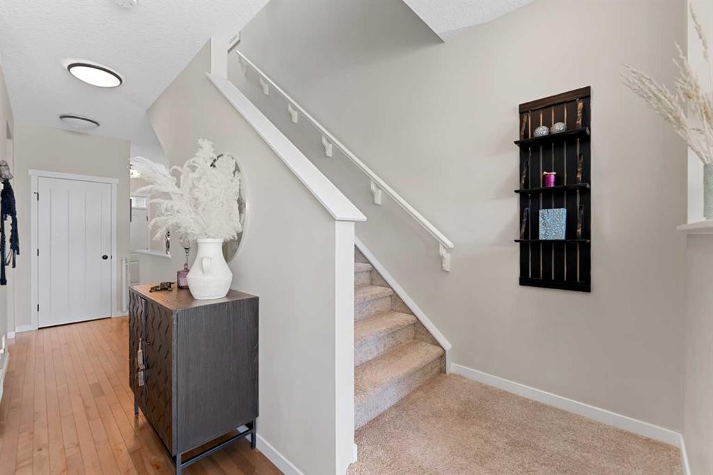 124 Masters Crescent Se, Calgary, AB