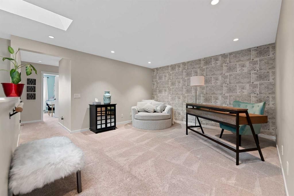 124 Masters Crescent Se, Calgary, AB