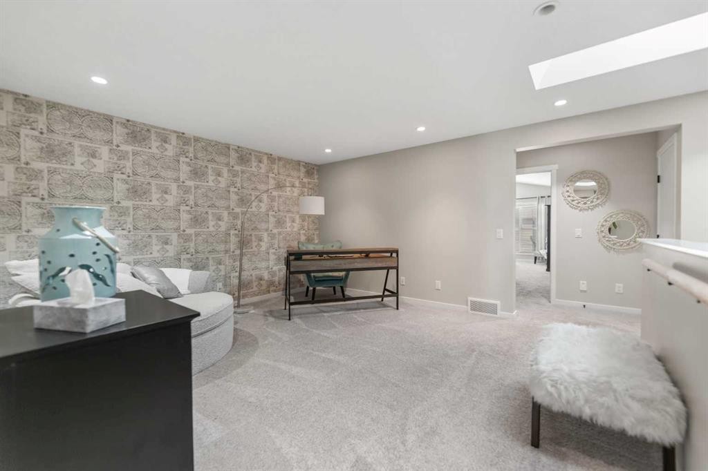 124 Masters Crescent Se, Calgary, AB