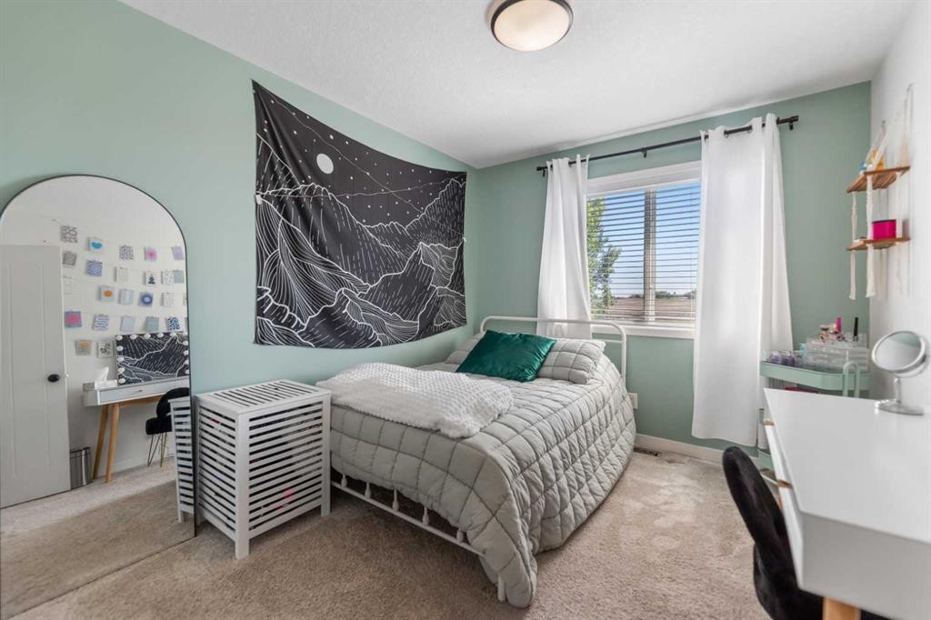 124 Masters Crescent Se, Calgary, AB