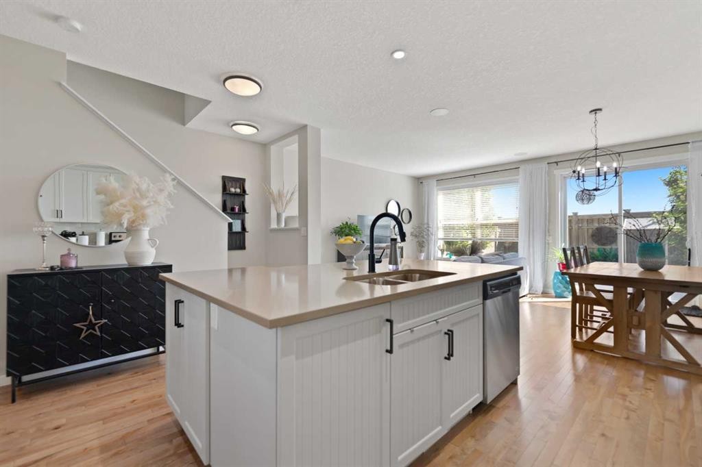124 Masters Crescent Se, Calgary, AB