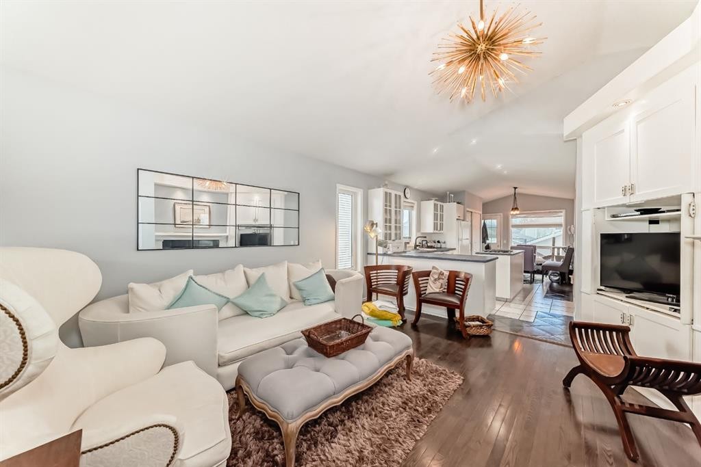 307 Mt Lorette Place Se, Calgary, AB