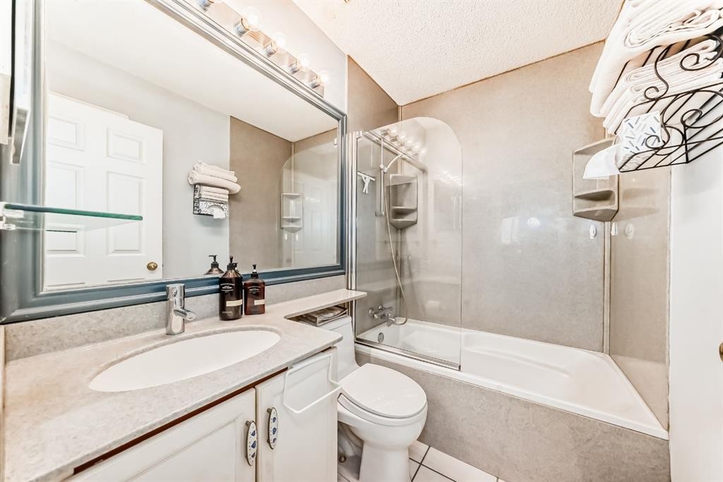 307 Mt Lorette Place Se, Calgary, AB