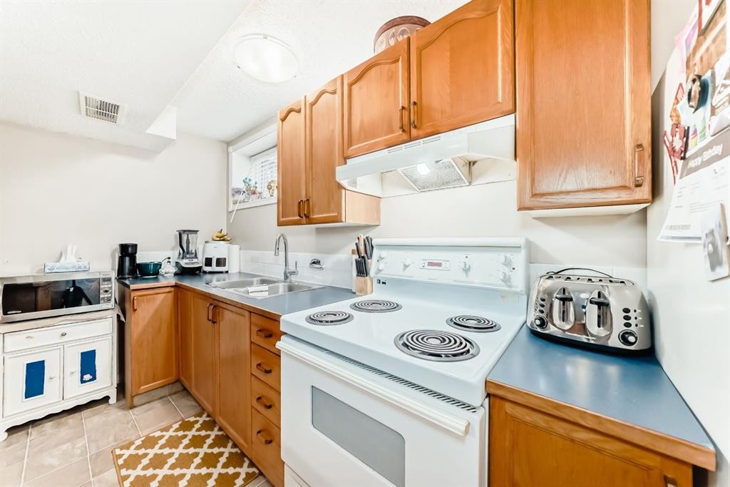 307 Mt Lorette Place Se, Calgary, AB