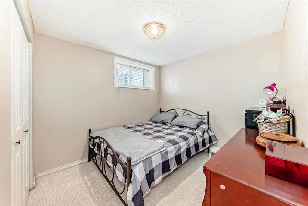 307 Mt Lorette Place Se, Calgary, AB